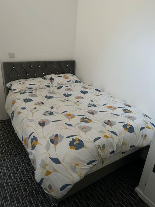 Modern 1 Bed Apartment In Salford Manchester Exteriör bild
